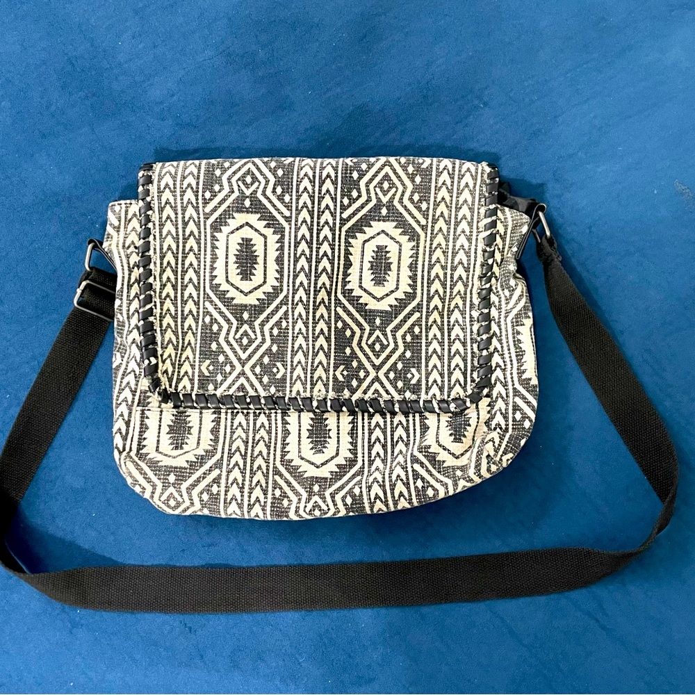 Mossimo Tribal Print Messenger Style Crossbody